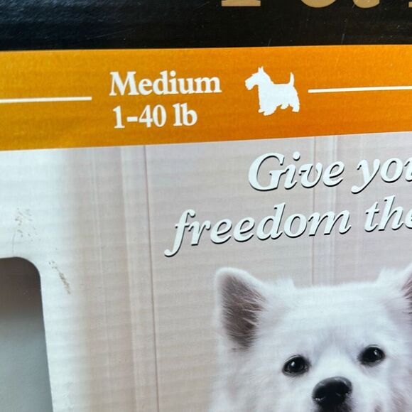 PetSafe Freedom Aluminum Pet Door Medium Dogs Up To 40lbs 8 1/8 11 3/4 Opening - Picture 3 of 7